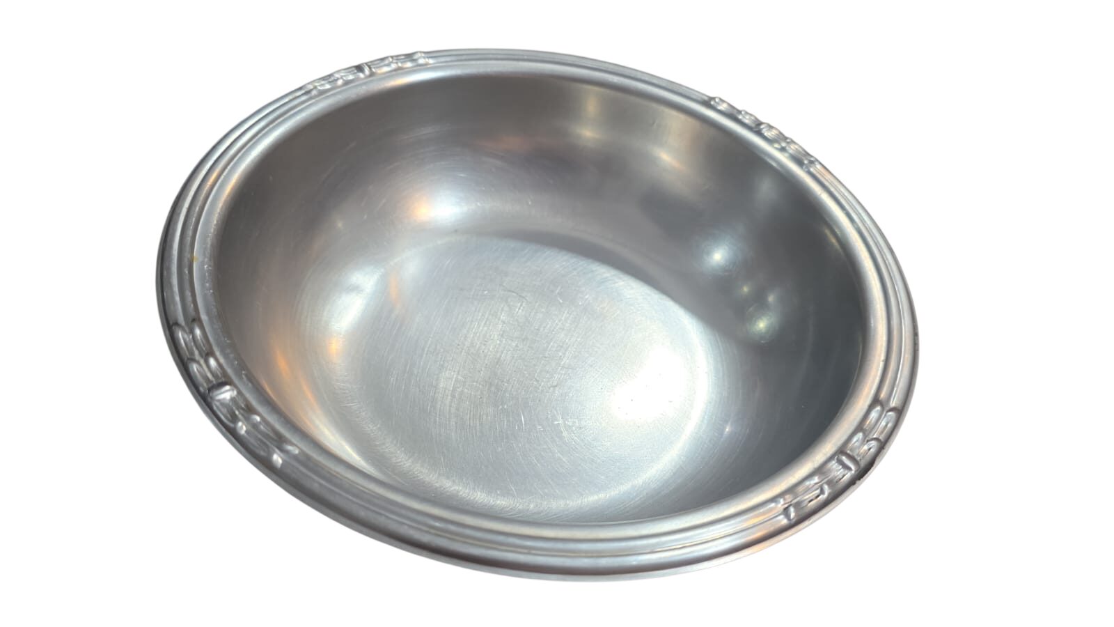 Tigela inox com bordas cinzeladas