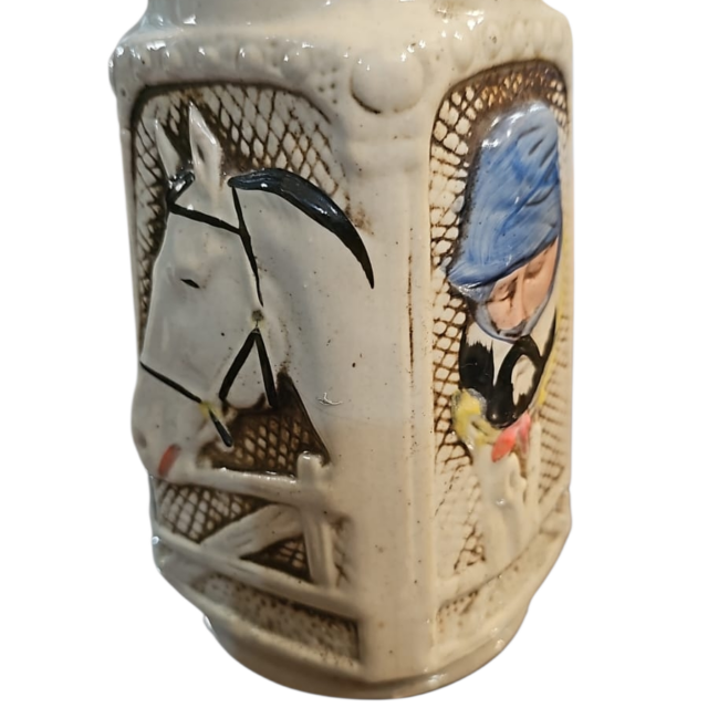 Antiga caneca, bela arte