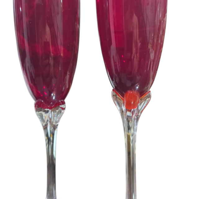 Elegantes taças de cristal com topo rubi. (valor unitário)