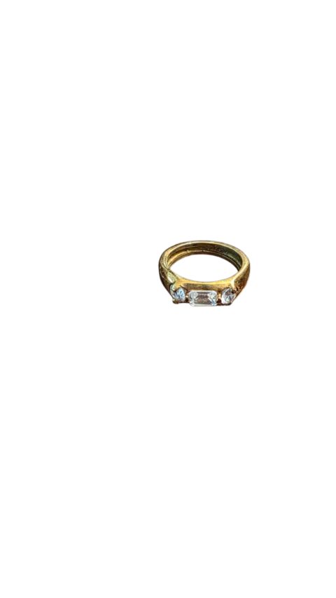 Elegante anel dourado