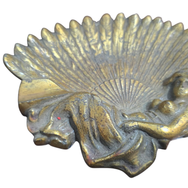 Antigo e belíssimo cinzeiro em bronze maciço, art noveau