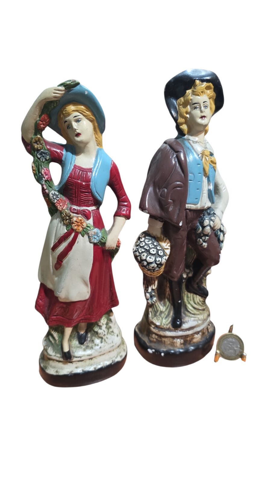 Par de esculturas portuguesas em estuque esmaltado