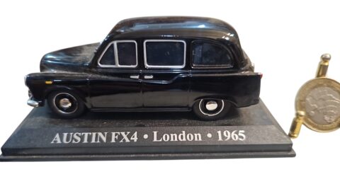 Miniatura Austin FX4 1965, top
