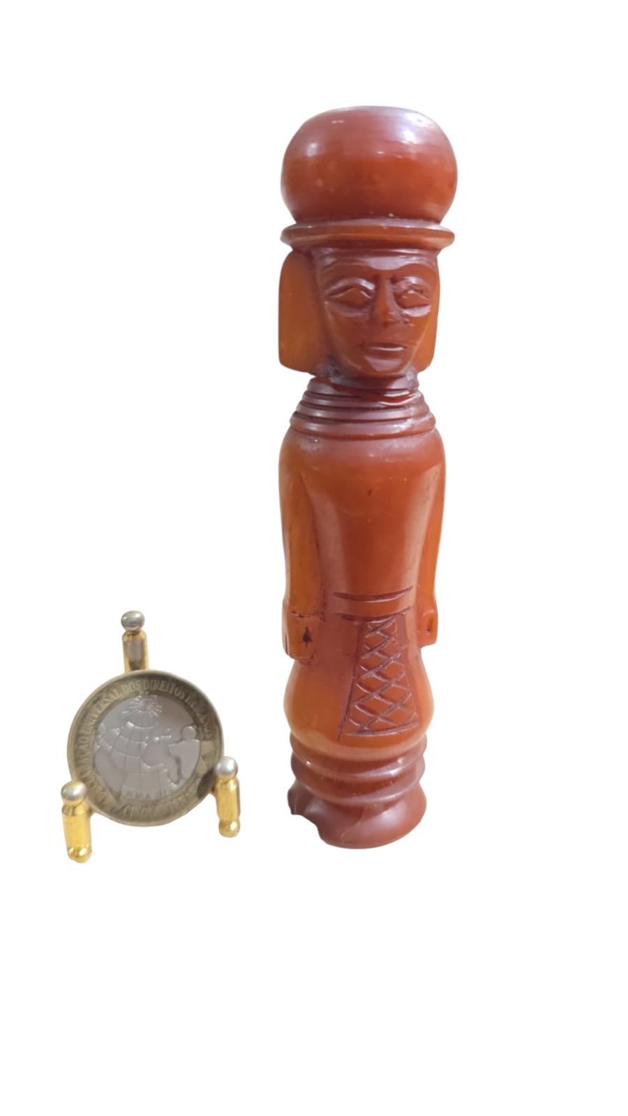 Escultura com restauro na cabeça