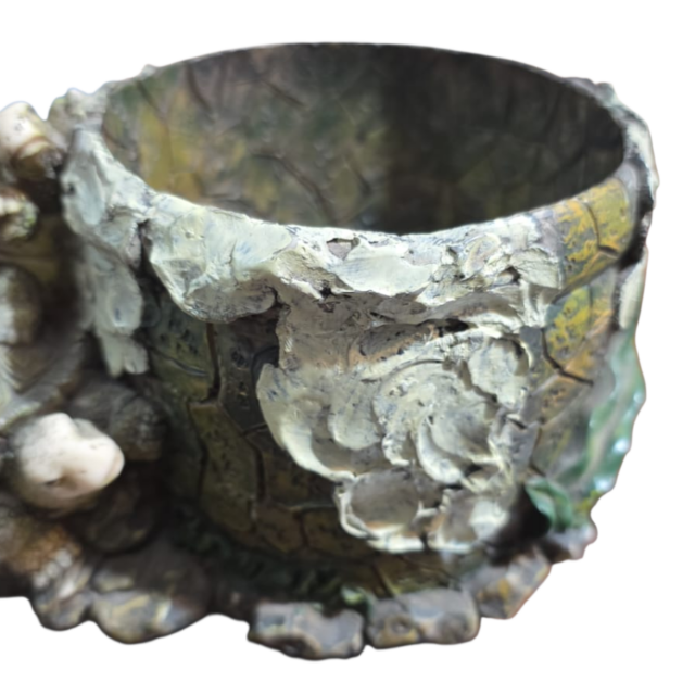 Lindo Cachepot de resina ornamentado com bela arte