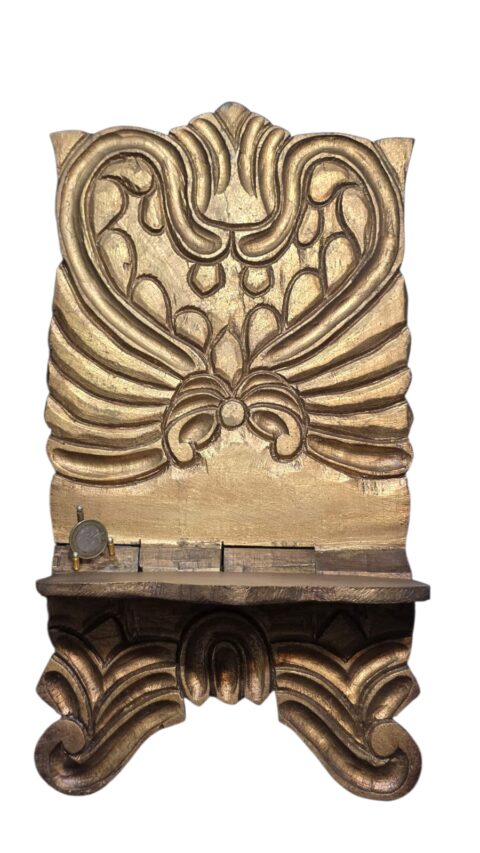 Porta livro sagrado em madeira entalhada a mão com patina de ouro
