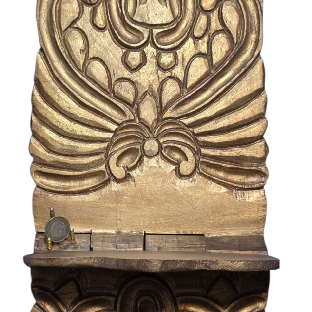 Porta livro sagrado em madeira entalhada a mão com patina de ouro