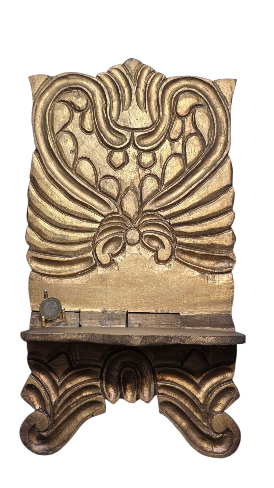 Porta livro sagrado em madeira entalhada a mão com patina de ouro