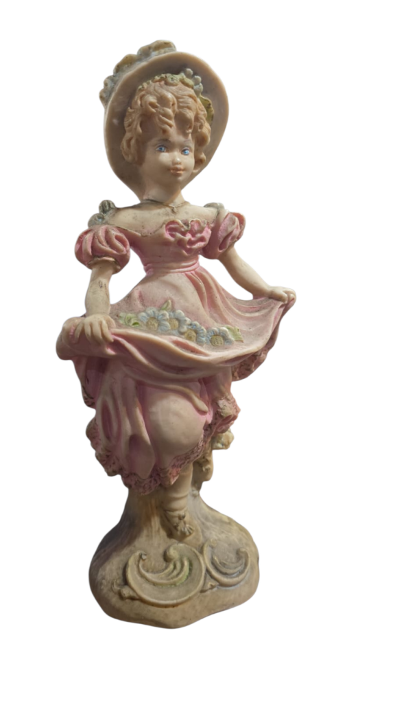 Grande e antiga escultura de resina, provavelmente italiana