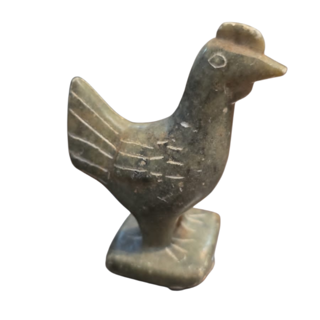 Pássaro com arte rupestre de pedra