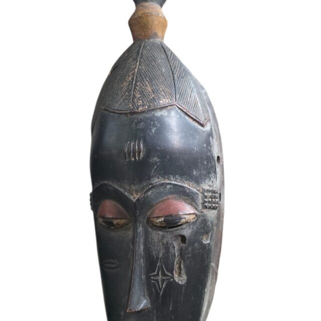 Antiga máscara africana de madeira, arte incrível