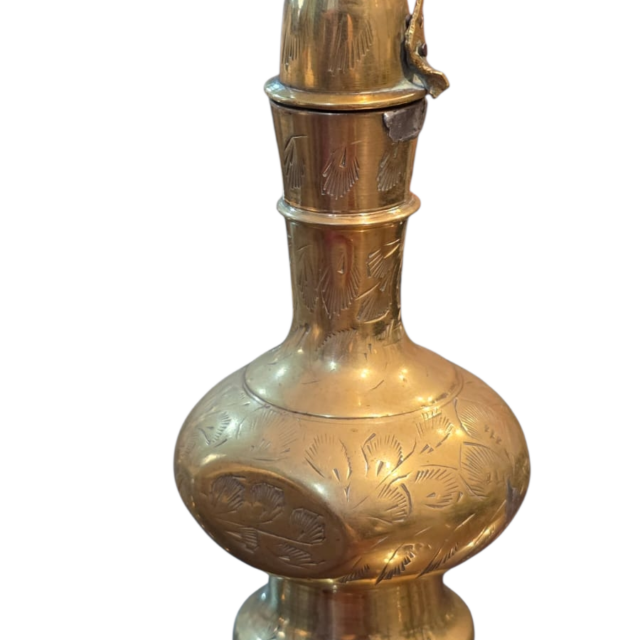 Incrível bule em bronze indiano ricamente cinzelado
