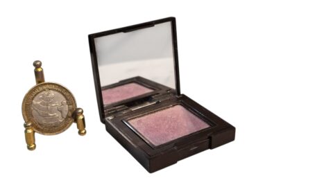 Sombra, Laura Mercier
