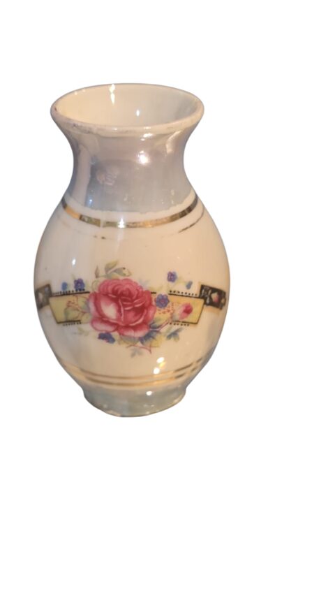 Antigo vaso de porcelana