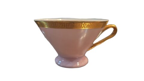 Xícara de chá porcelana Mauá, belas dourações