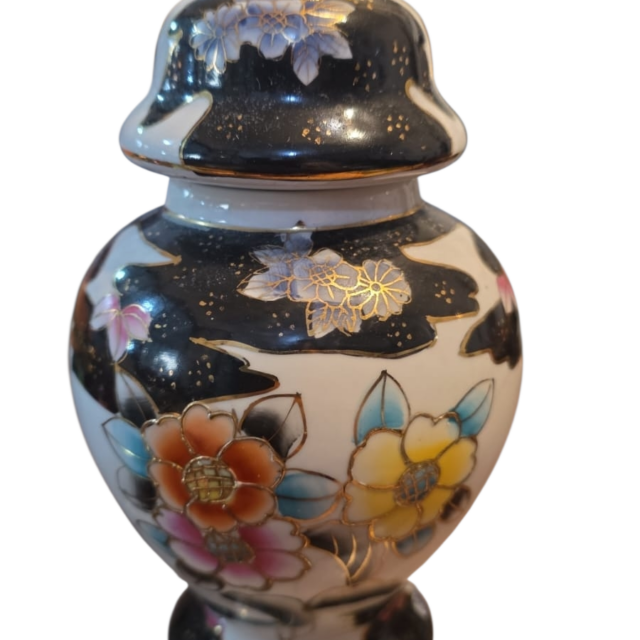Incrível vaso com tampa em porcelana chinesa