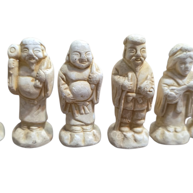Conjunto de antigos Deuses da Sorte Orientais em estuque