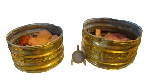 Par de antigos Cachepots em dourado metal