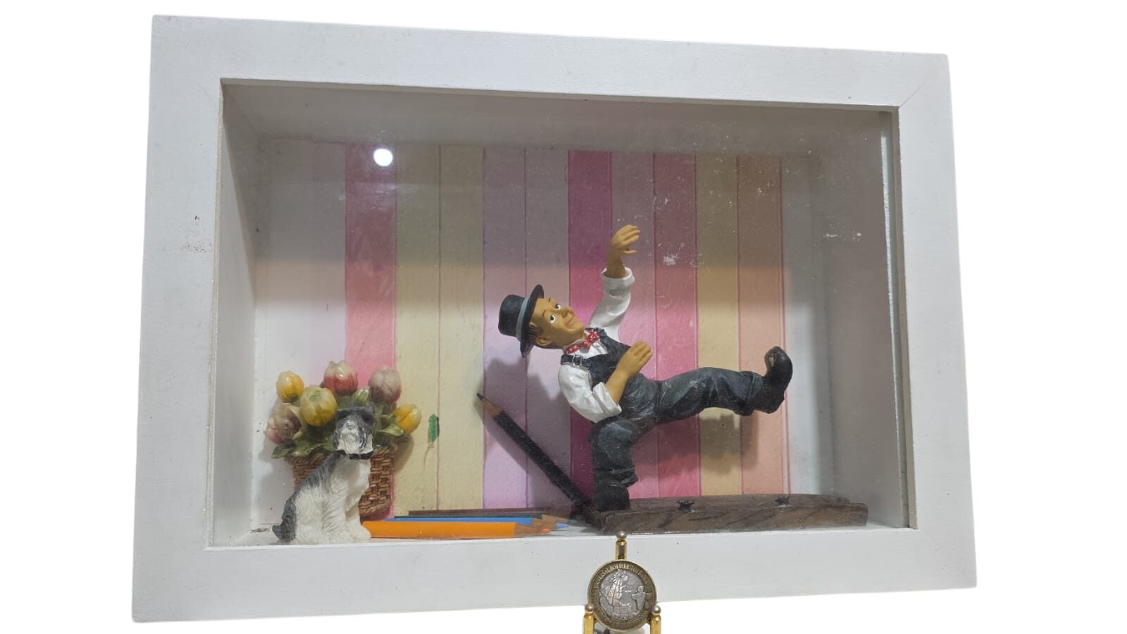 Bela decoração para parede com expositor