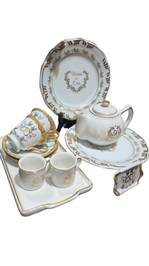 Grande conjunto de porcelana Bodas de Ouro