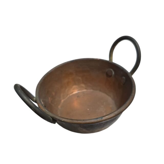 Pequeno tacho de cobre