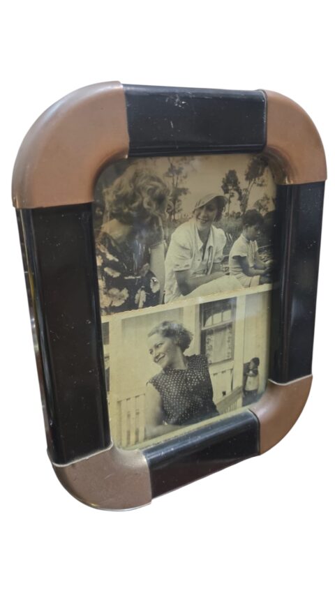 Elegante porta retrato com fotografias antigas
