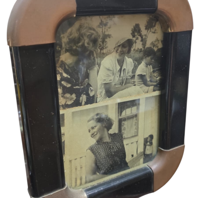 Elegante porta retrato com fotografias antigas