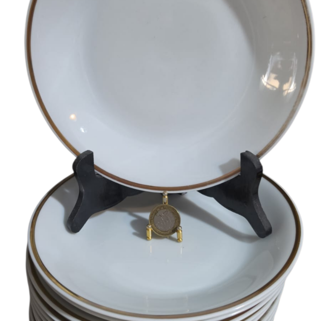 Prato fundo, porcelana Renner, filetado a ouro. (valor unitário)