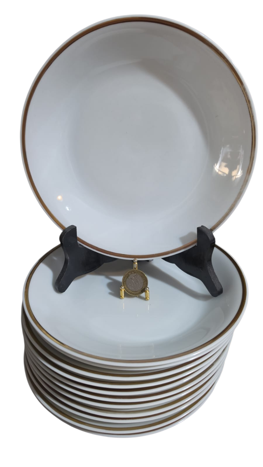 Prato fundo, porcelana Renner, filetado a ouro. (valor unitário)
