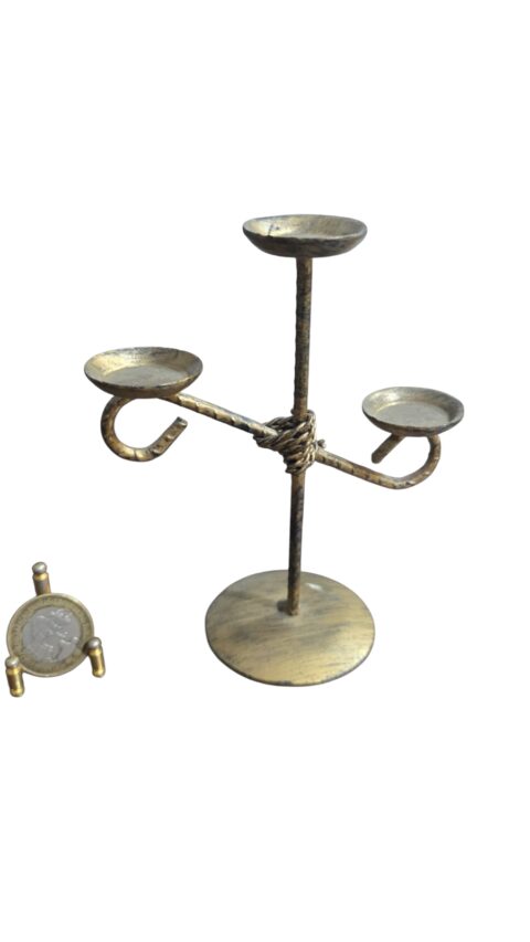 Candelabro de metal