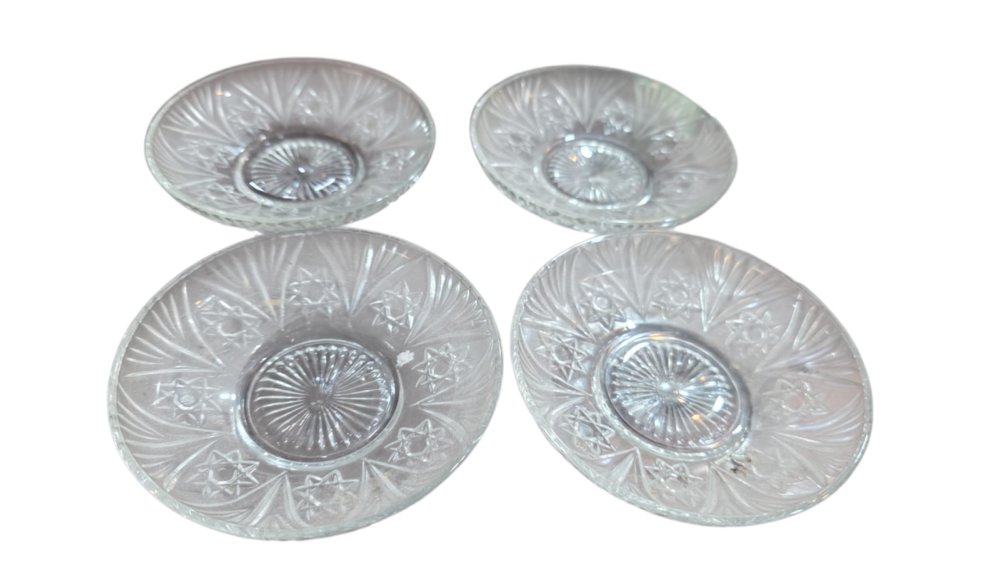 Quarteto de antigos bowls lavrados com estrelas