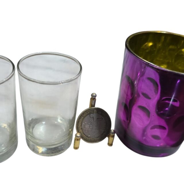 Trio de copos de vidro