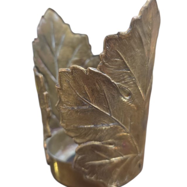 Suporte antigo para copo, em dourado metal, ornamentado com folhas
