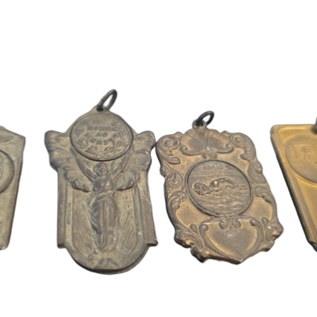 Lote de medalhas antigas