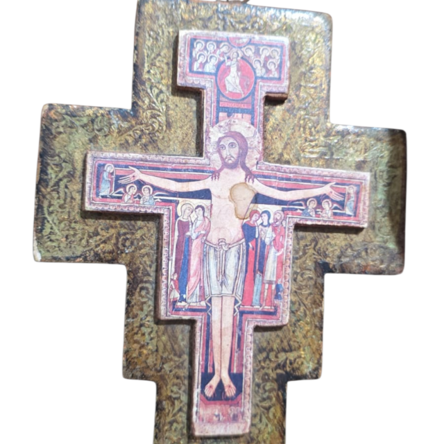 Antiga arte sacra em madeira