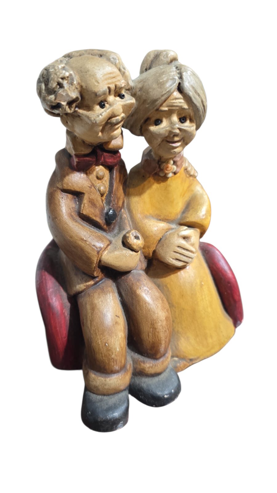 Escultura artesanal antiga casal de velhinhos