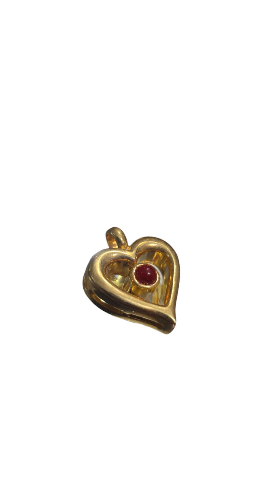 Pingente em dourado metal