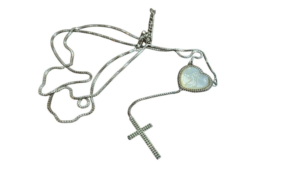 Diferenciado e belíssimo cordão sacro