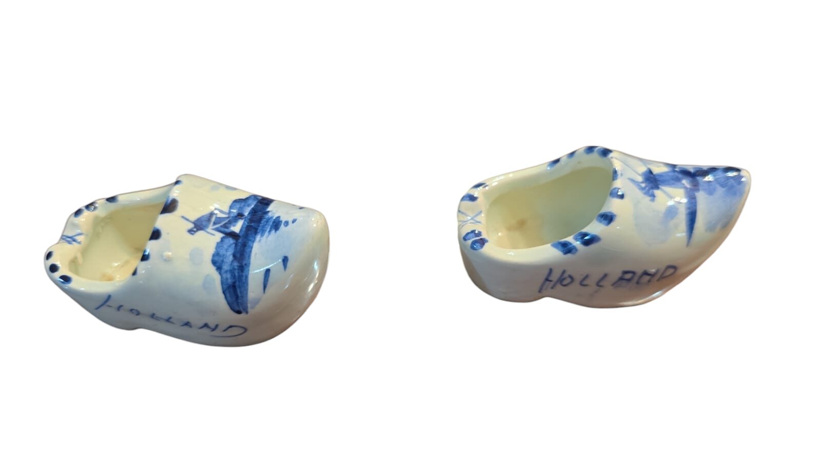 Par de sapatinhos holandeses de porcelana