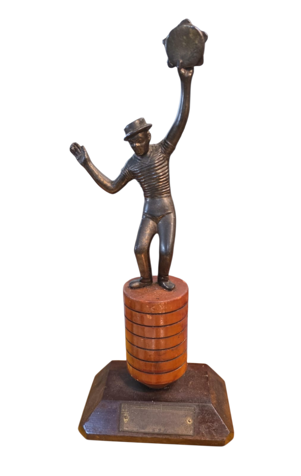 Antigo troféu de bronze e madeira