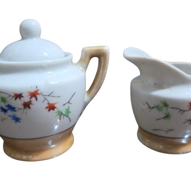 Par de porcelana oriental com arte pintada a mão