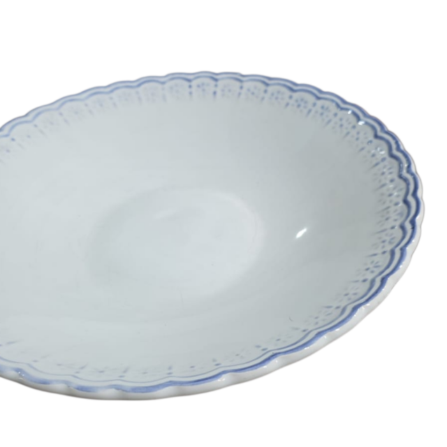 Antiga e grande fruteira de louça