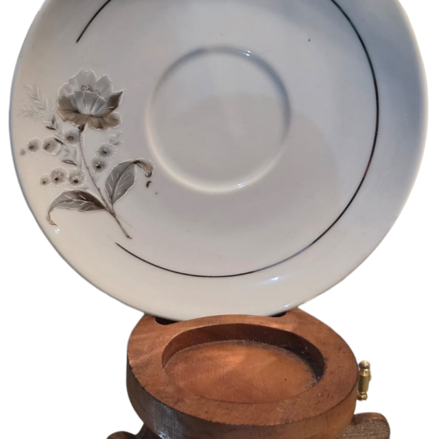 Pires de chá em porcelana Real