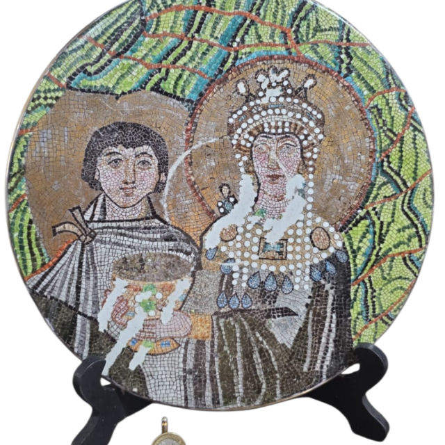 Enorme e bela porcelana pintada a mão