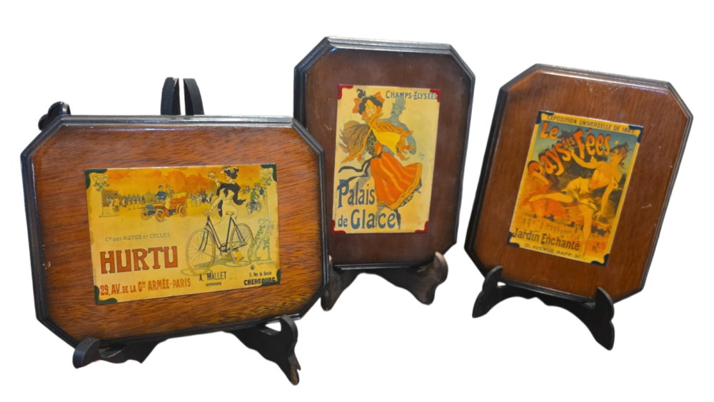 Trio de decorações de madeira