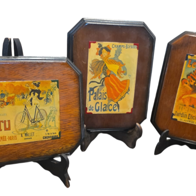 Trio de decorações de madeira