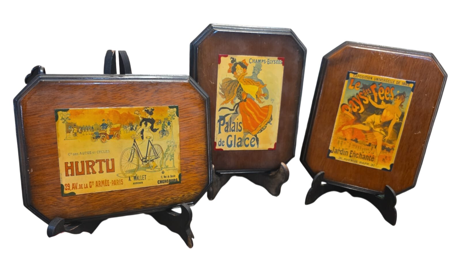 Trio de decorações de madeira