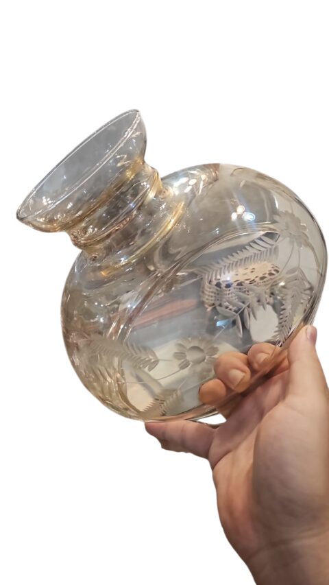 Grande cúpula de cristal com belas lapidações
