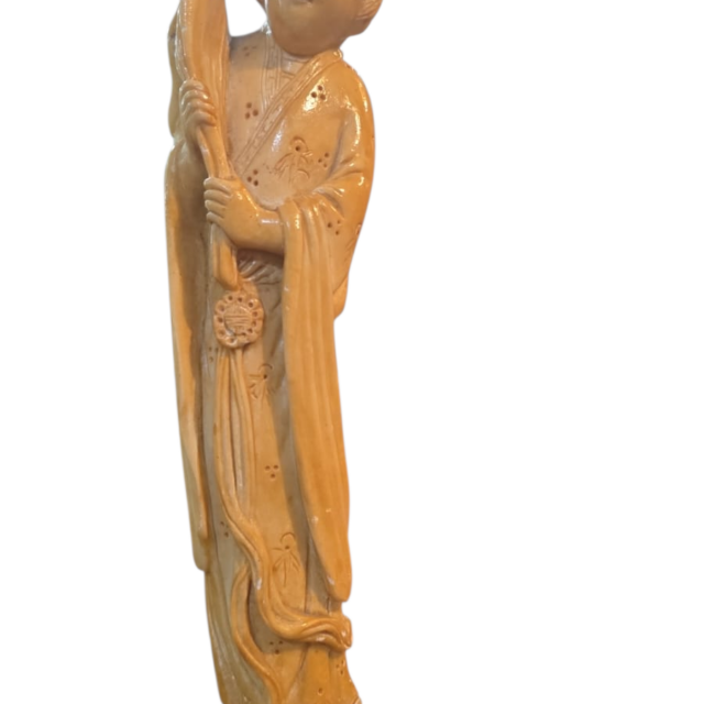 Antiga escultura de resina oriental