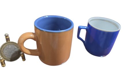 Par de xícaras de porcelana